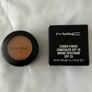 MAC Studio Finish Concealer SPF 35 NW35